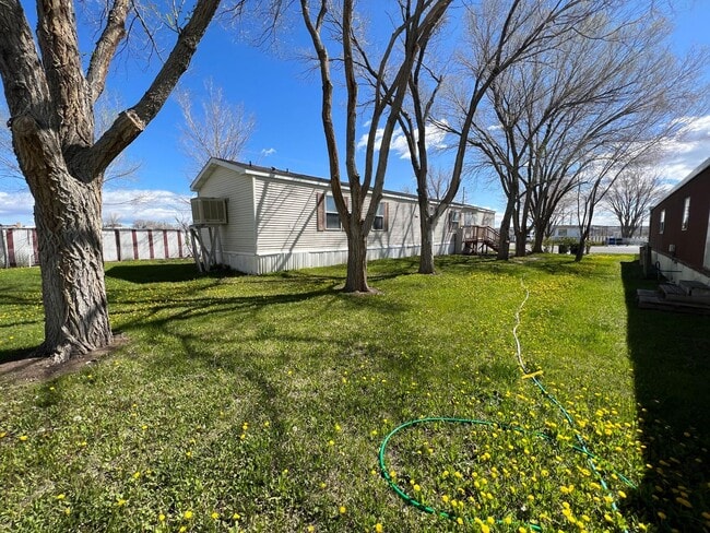 Building Photo - 2 Bedroom 2 Bath Updated Mobile Home in Cliffview Mobile Home Park. Very well kept-up area.