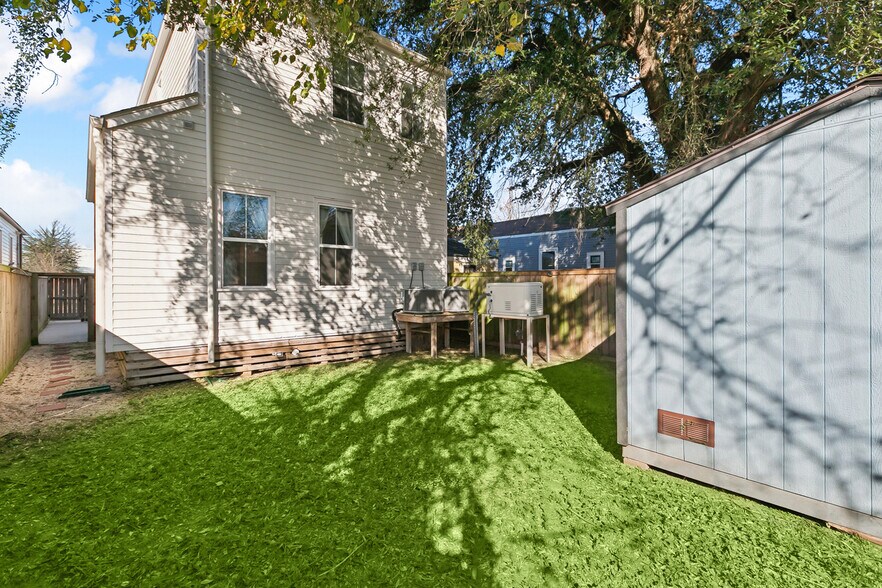 Building Photo - 1231 Feliciana St