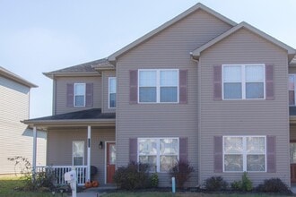 Building Photo - 1932 Center St