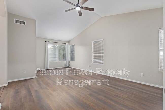 Building Photo - 1651 E Flint St