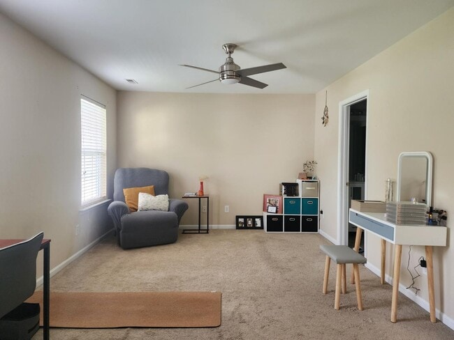 Building Photo - 7718 Abigail Glen Dr