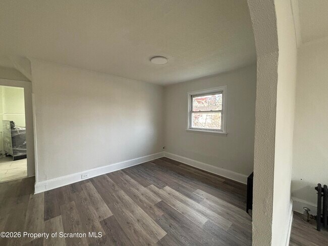 Building Photo - 1264 S 6th Ave