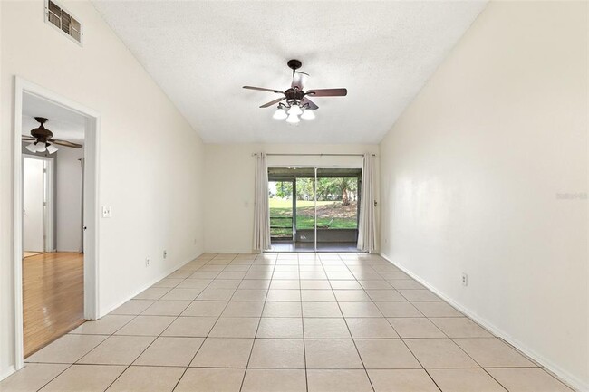 Building Photo - 917 Pebble Creek Cir