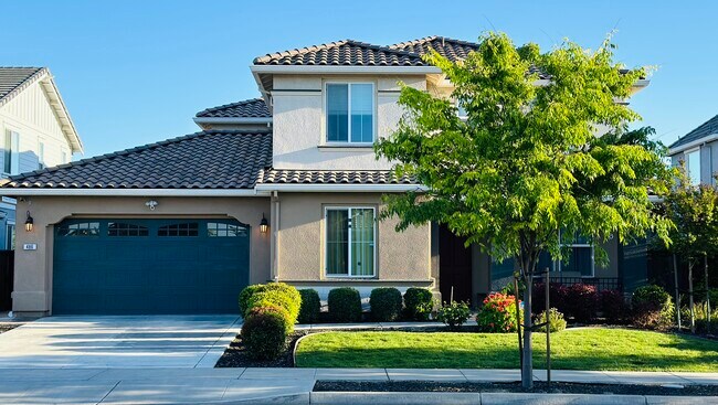 Primary Photo - 486 Glenbrook Dr