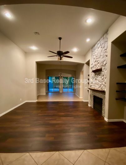 Building Photo - 20841 W Eastview Way