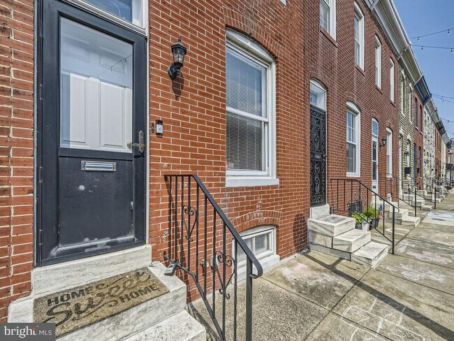 Building Photo - 26 S Curley St