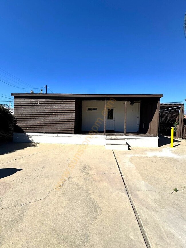 Building Photo - Beautifual Home