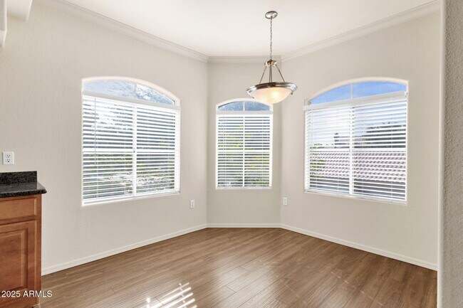 Building Photo - 5335 E Shea Blvd