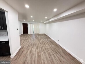Building Photo - 2534 Faunce St