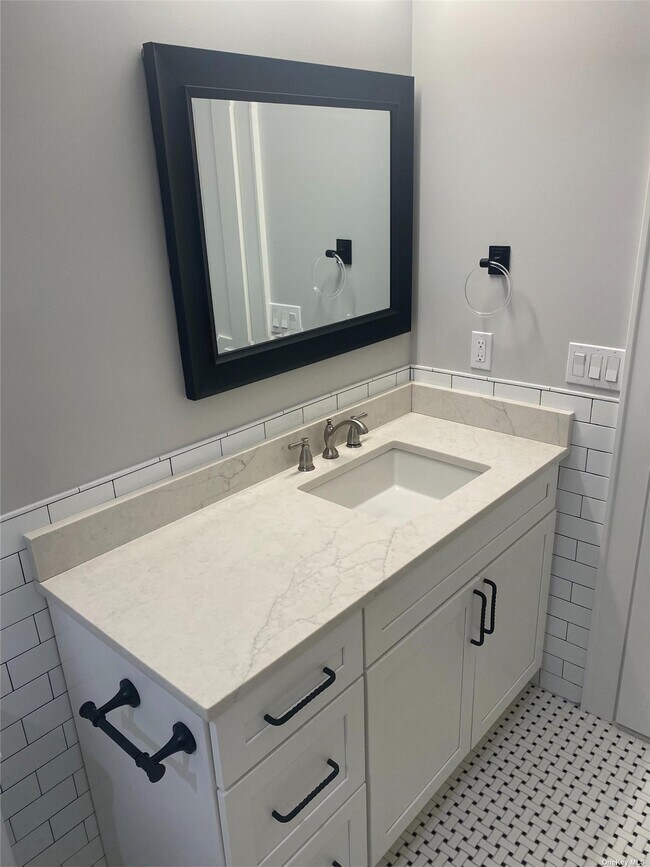 Building Photo - 107 Cooper St