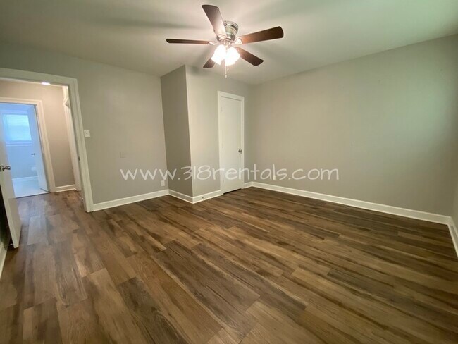 Building Photo - Completely remodeled home in Broadmoor available