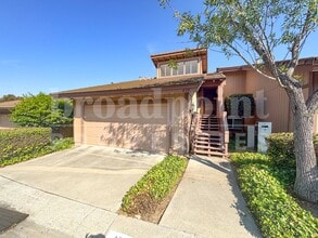 Building Photo - 439 Windyridge Glen