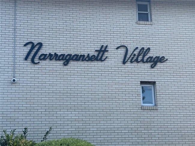 Primary Photo - 400 Narragansett Pkwy