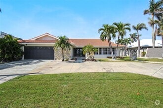Building Photo - 945 Bal Harbor Blvd