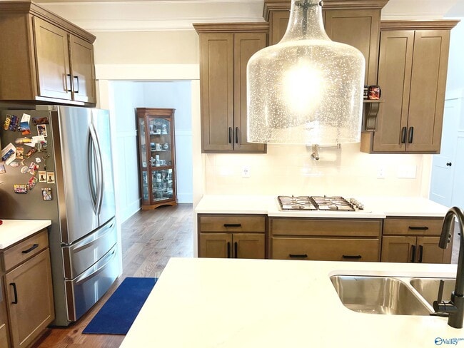 Building Photo - 531 Town Madison Blvd