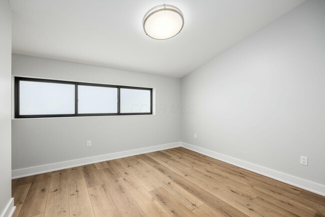 Building Photo - 1661 Franklin Park S