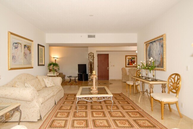 Building Photo - 3200 N Ocean Blvd