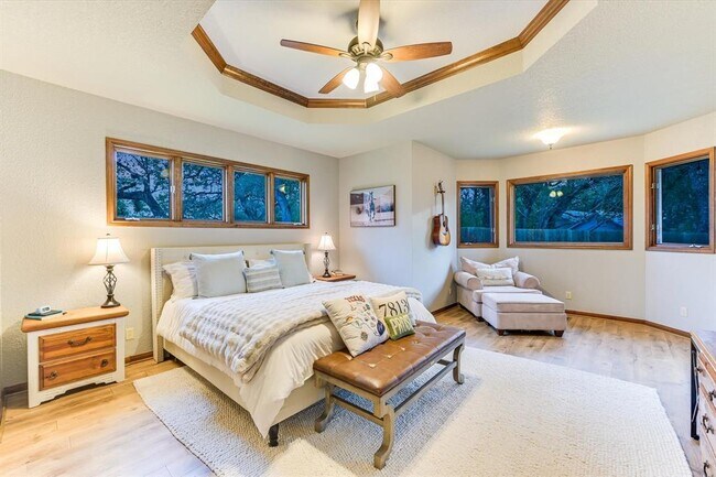 Building Photo - 640 Bluffside Dr