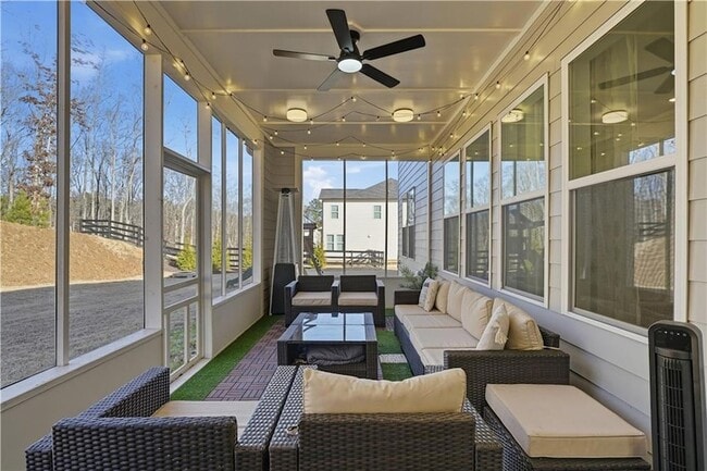 Building Photo - 415 Oakleigh Ave