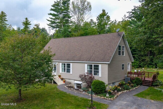 Building Photo - 209 N Greenfield Rd
