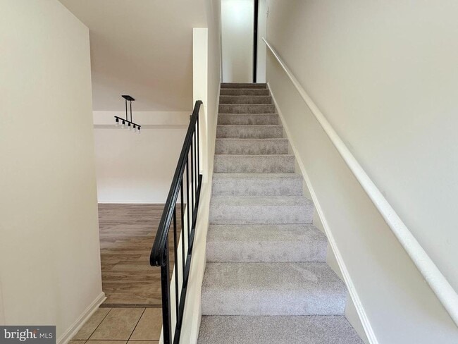 Building Photo - 4513 Logsdon Dr