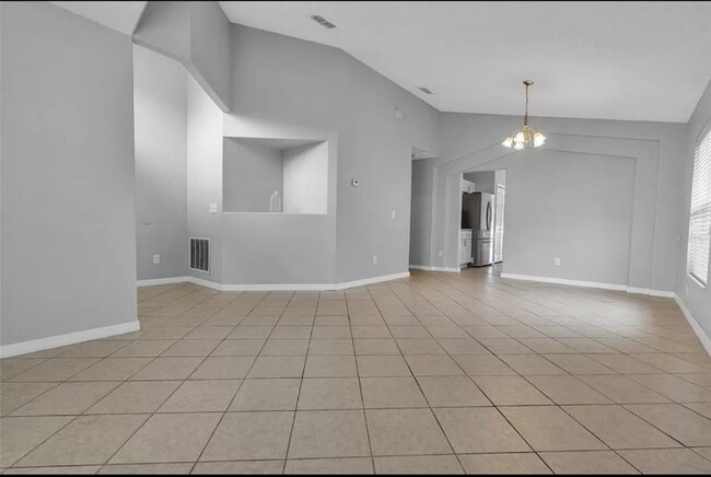 Building Photo - 447 Brayton Ln