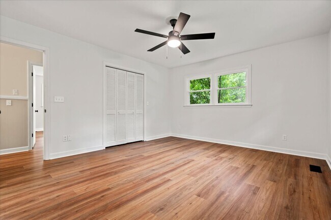 Building Photo - 511 Arbor Dr