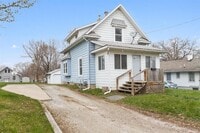 Building Photo - 709 Pleasant View Dr