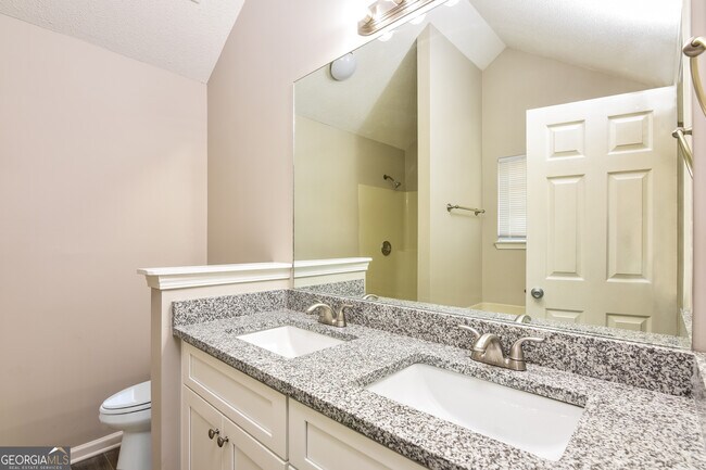 Building Photo - 1127 E Briar Gate Ct