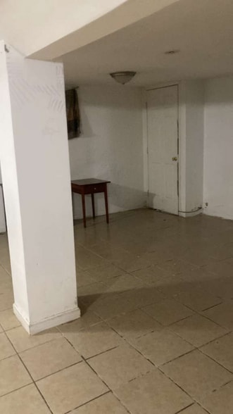 Building Photo - 3 Garrison Ave