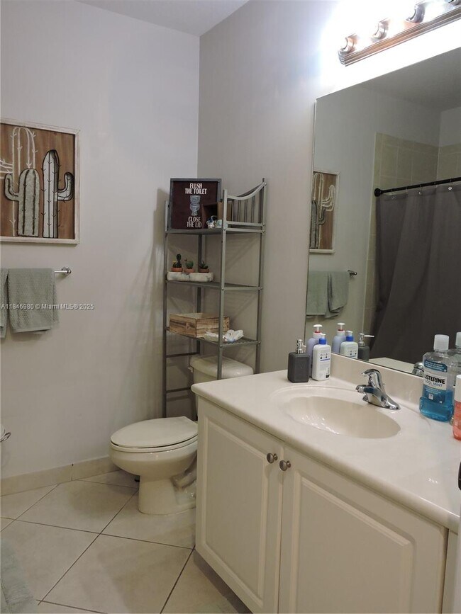 Building Photo - 413 SW 147th Ave