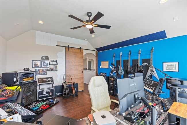 Building Photo - 18002 Heartsong Dr