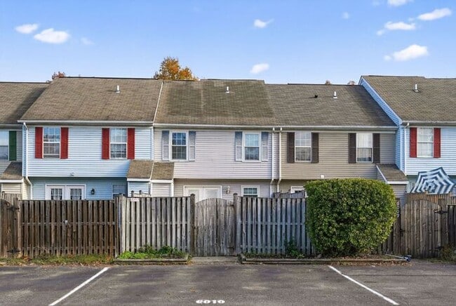 Primary Photo - 6010 Sirenia Pl