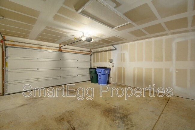 Building Photo - 18313 Cuyahoga Dr
