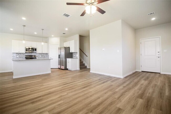 Building Photo - 514 War Admiral Dr