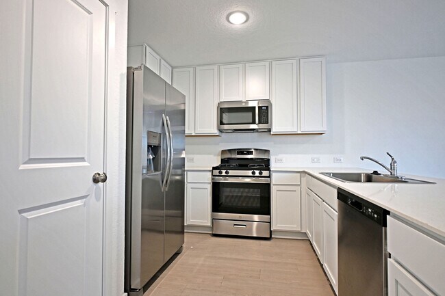 Building Photo - 14709 Mudstone St