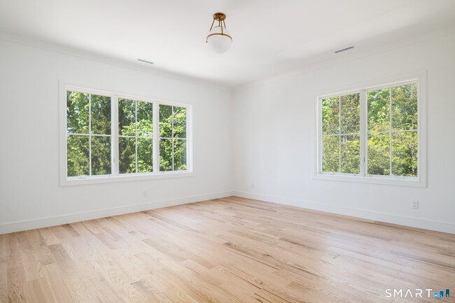 Building Photo - 68 Dearfield Dr