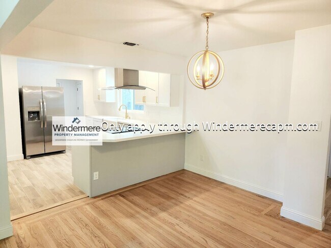 Building Photo - Fully Renovated Home in Arden Park! Available Now!!!