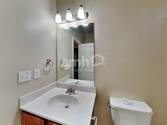 Building Photo - 748 York View Dr