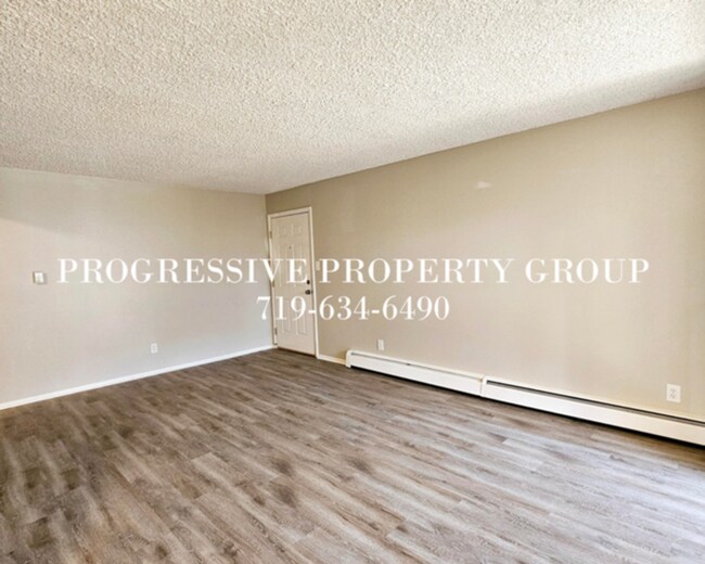 Building Photo - Beautifully Renovated 1-Bed, 1-Bath Apartm...