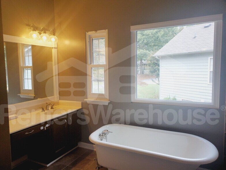 Building Photo - 1020 Towne Manor Ct NW