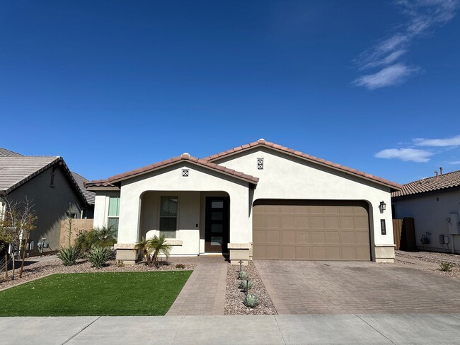 Building Photo - Gorgeous 3-Bedroom, 3.5-Bath Home in Peori...