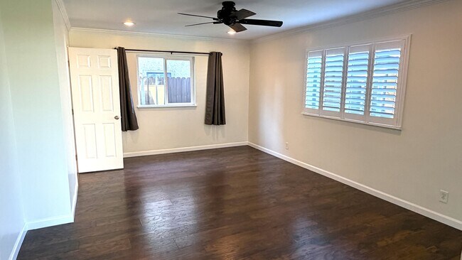 Building Photo - 3069 Hackett Ave