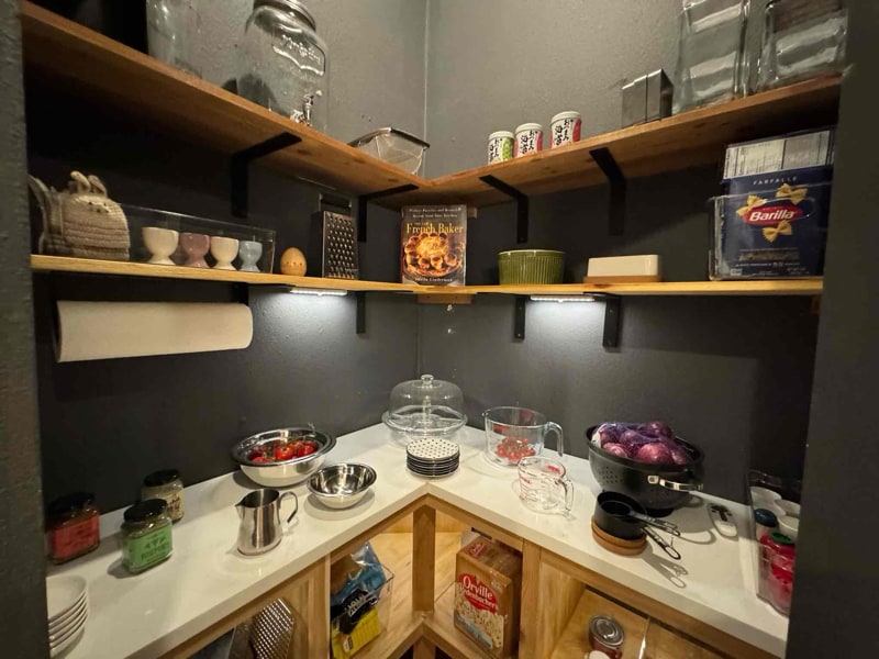 Building Photo - 7230 Oakridge Ave