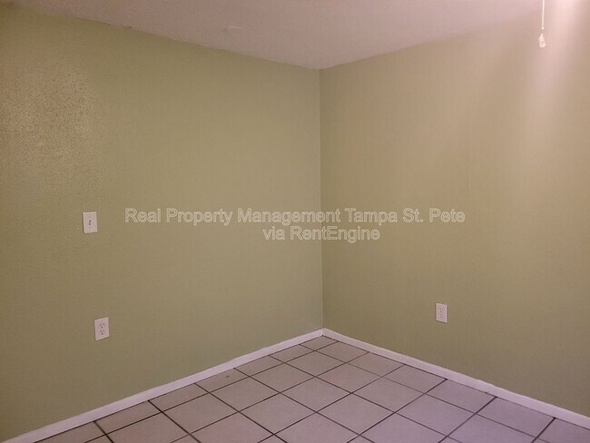 Building Photo - 643 Wisteria Ct