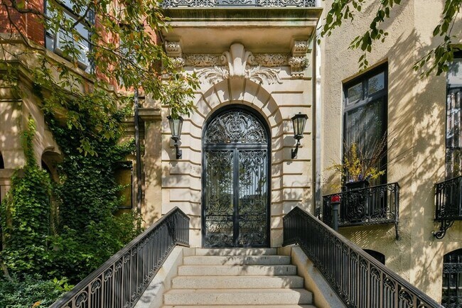 Building Photo - 334 Beacon St