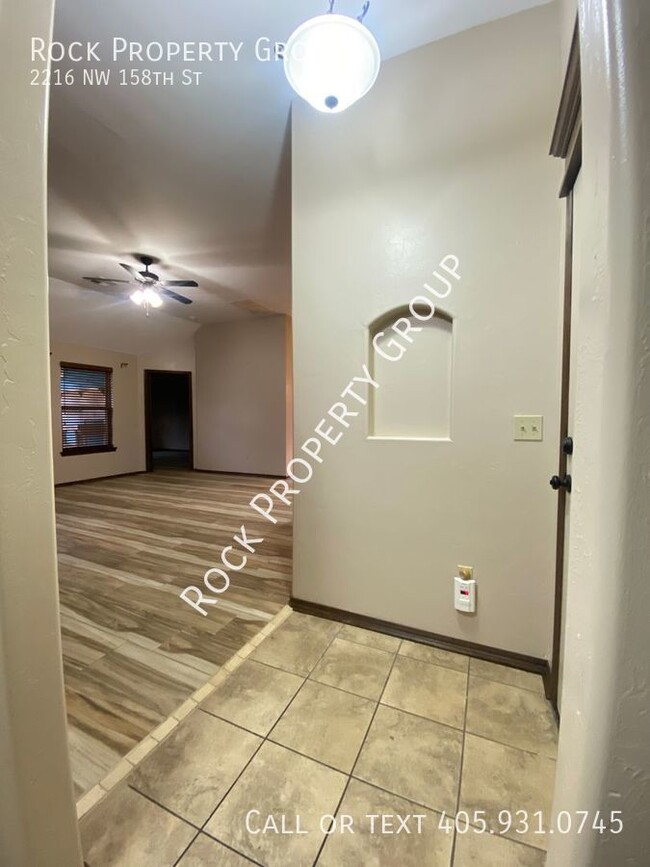 Building Photo - 3 Bed/2 Bath Home in Edmond  **AMAZING Loc...