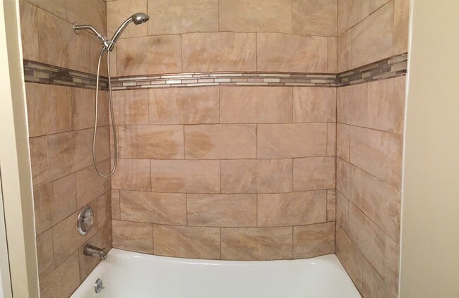 Building Photo - Coachman Townhomes