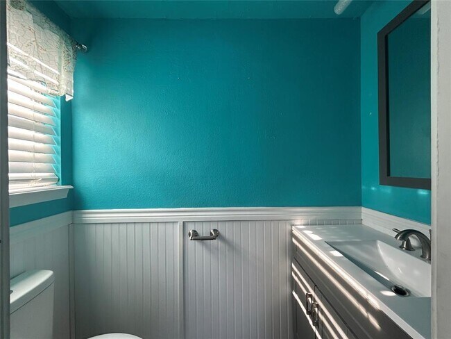 Building Photo - 8441 NW 92nd St