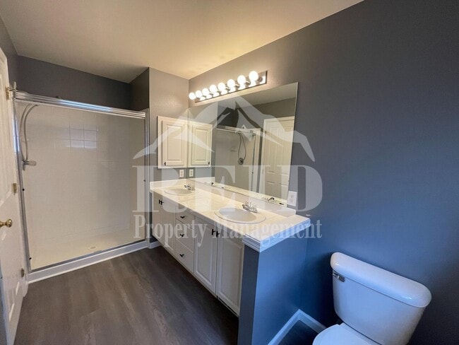 Building Photo - Exclusive Summerwind Town Home Community